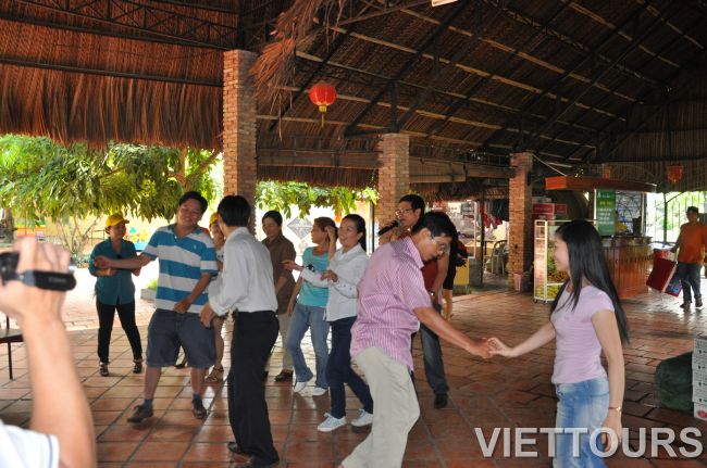 Team Building Sức Mạnh Đôi Tay